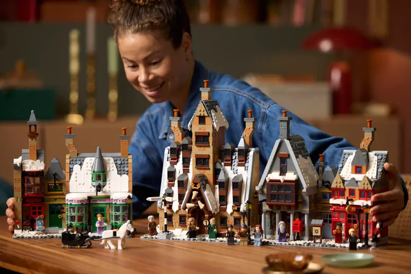 LEGO Harry Potter Hogsmeade™ Village – Collectors' Edition