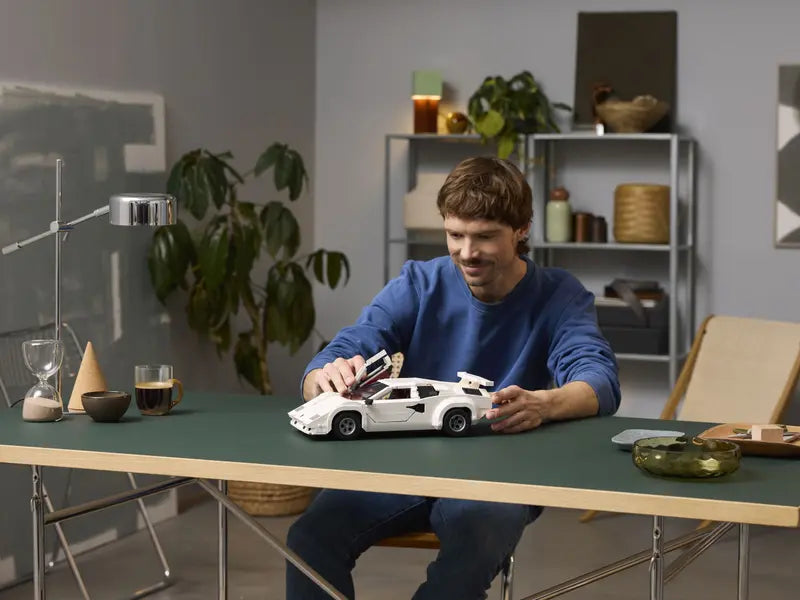 Lego Icons Lamborghini Countach