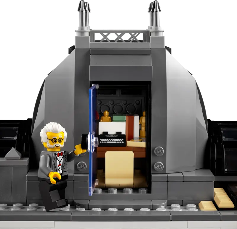 LEGO Icons Natural History Museum-Bricking Lebanon