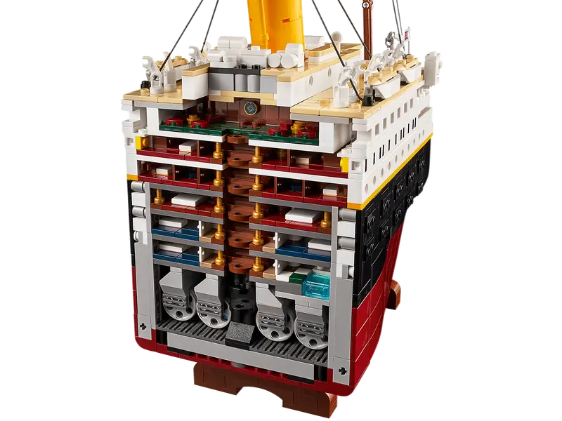 LEGO Icons Titanic-Bricking Lebanon