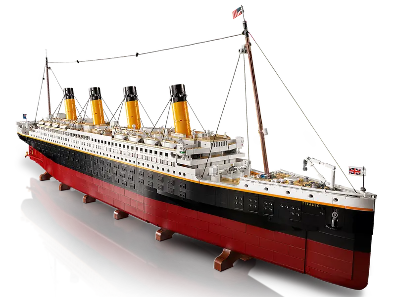 LEGO Icons Titanic-Bricking Lebanon