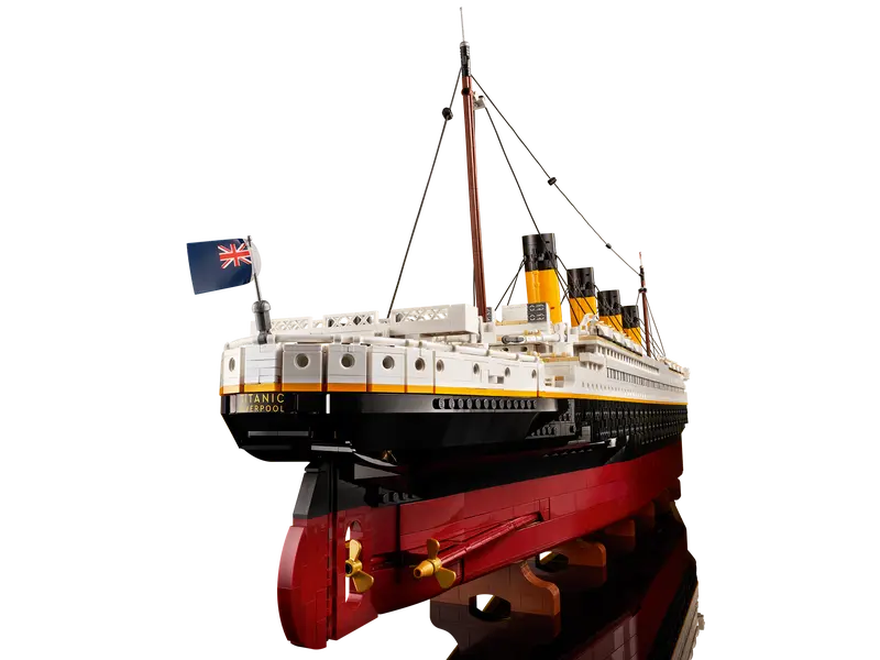LEGO Icons Titanic-Bricking Lebanon