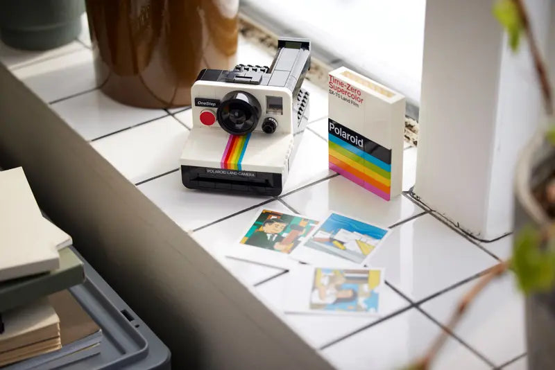 LEGO Ideas Polaroid OneStep SX-70 Camera-Bricking Lebanon