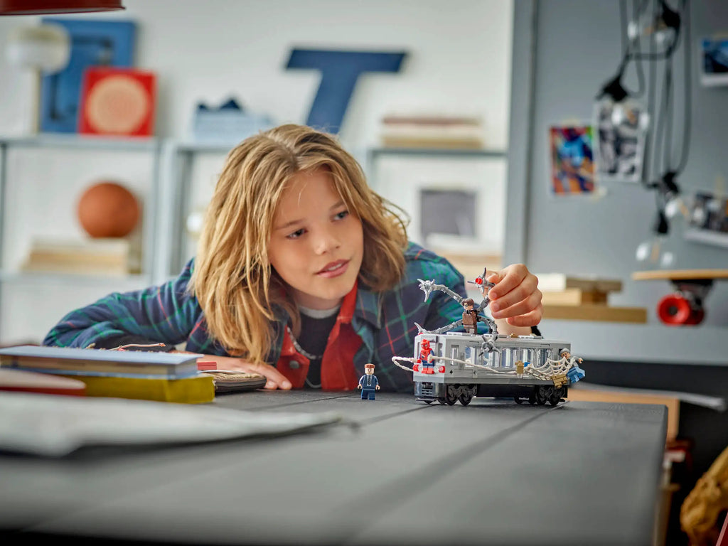 Lego Marvel Super Heroes Spider Man versus Doc Ock Subway Train Scene