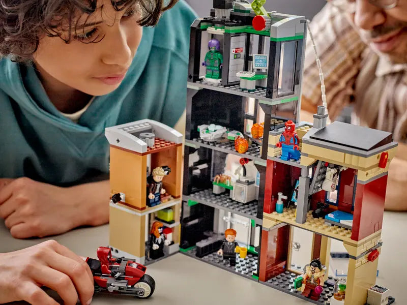 LEGO Marvel Super Heroes Spider-Man Vs. Oscorp