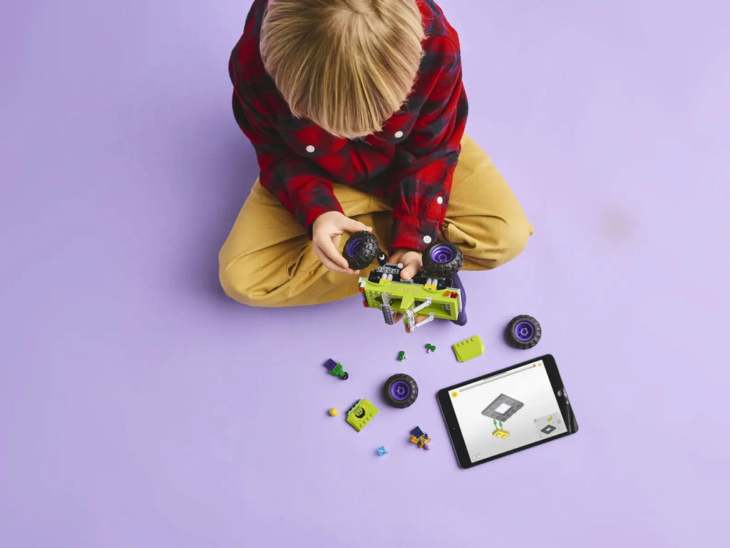 LEGO Marvel Super Heroes - The Hulk Truck vs. Thanos