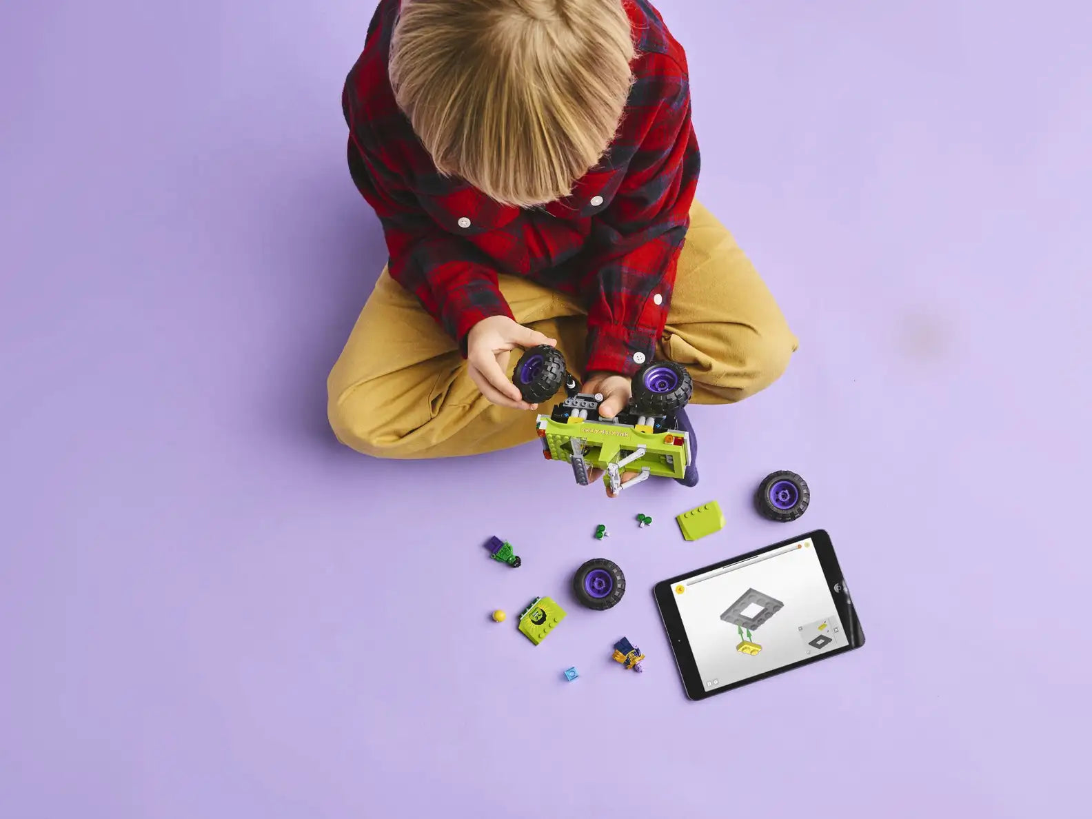 LEGO Marvel Super Heroes - The Hulk Truck vs. Thanos