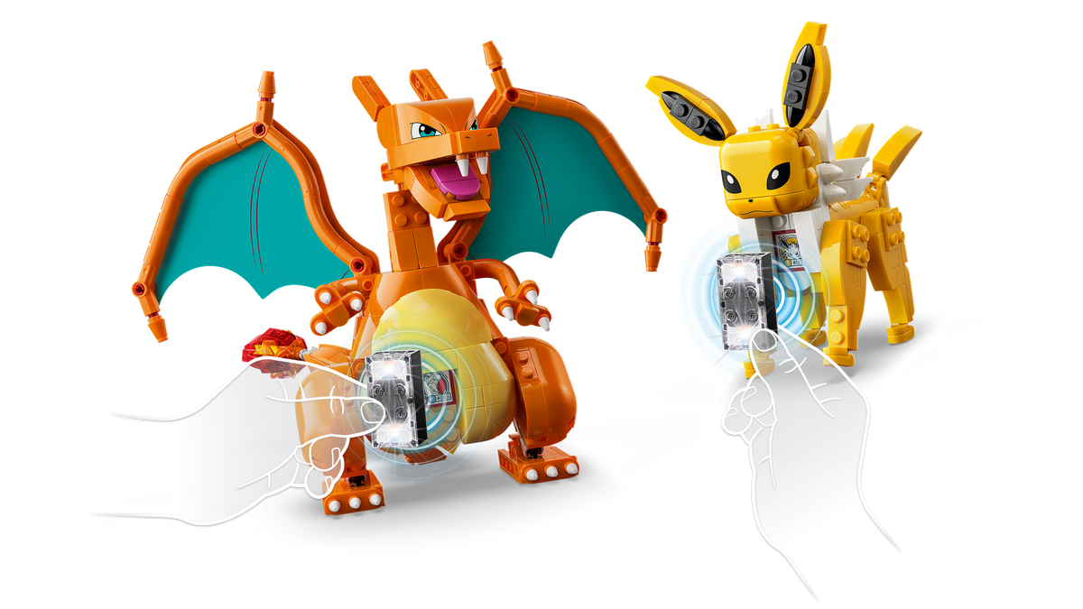LEGO SMART Play Charizard vs Jolteon Ultimate Battle 72167