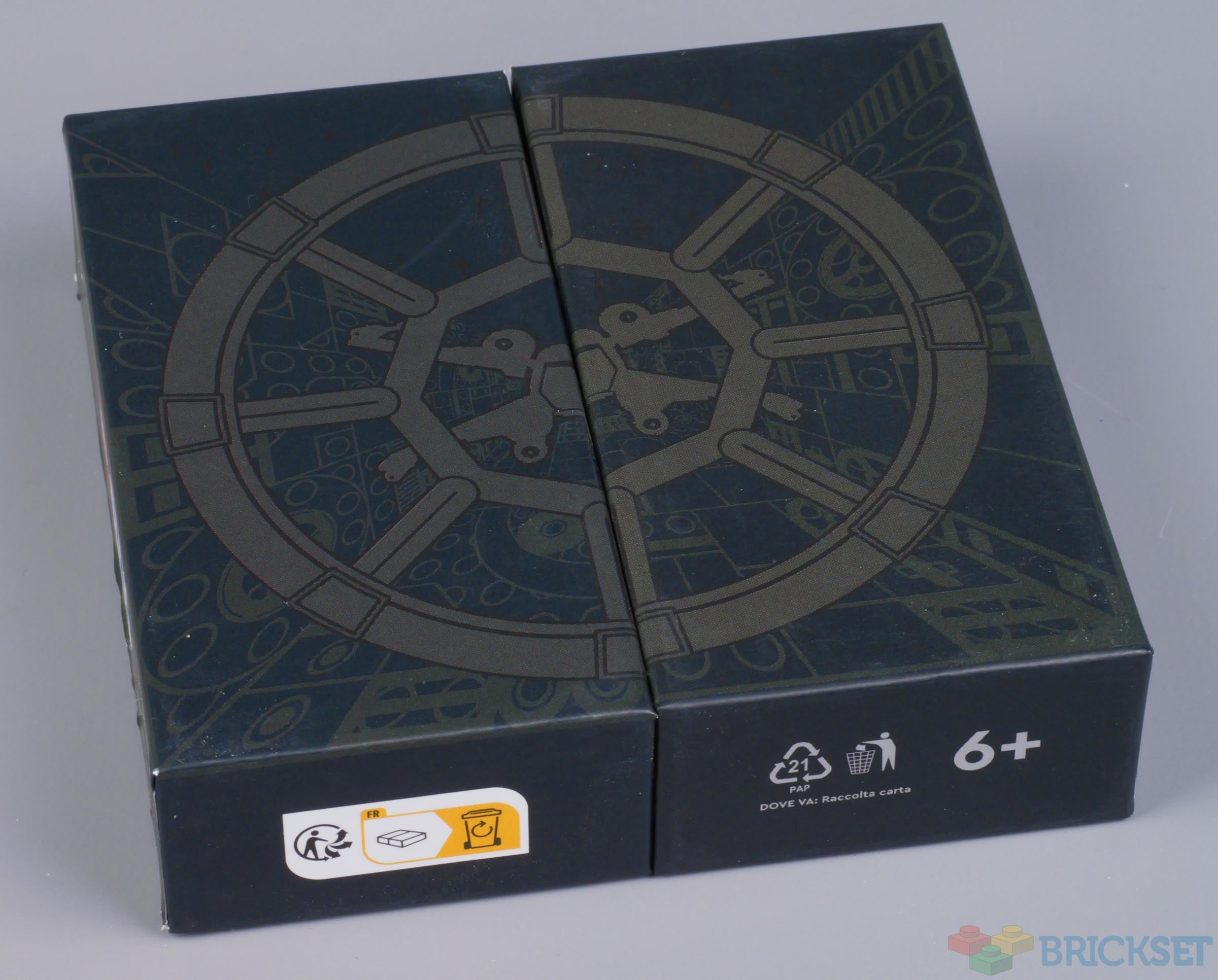 LEGO Star Wars Battle of Yavin Collectable Coin with Case