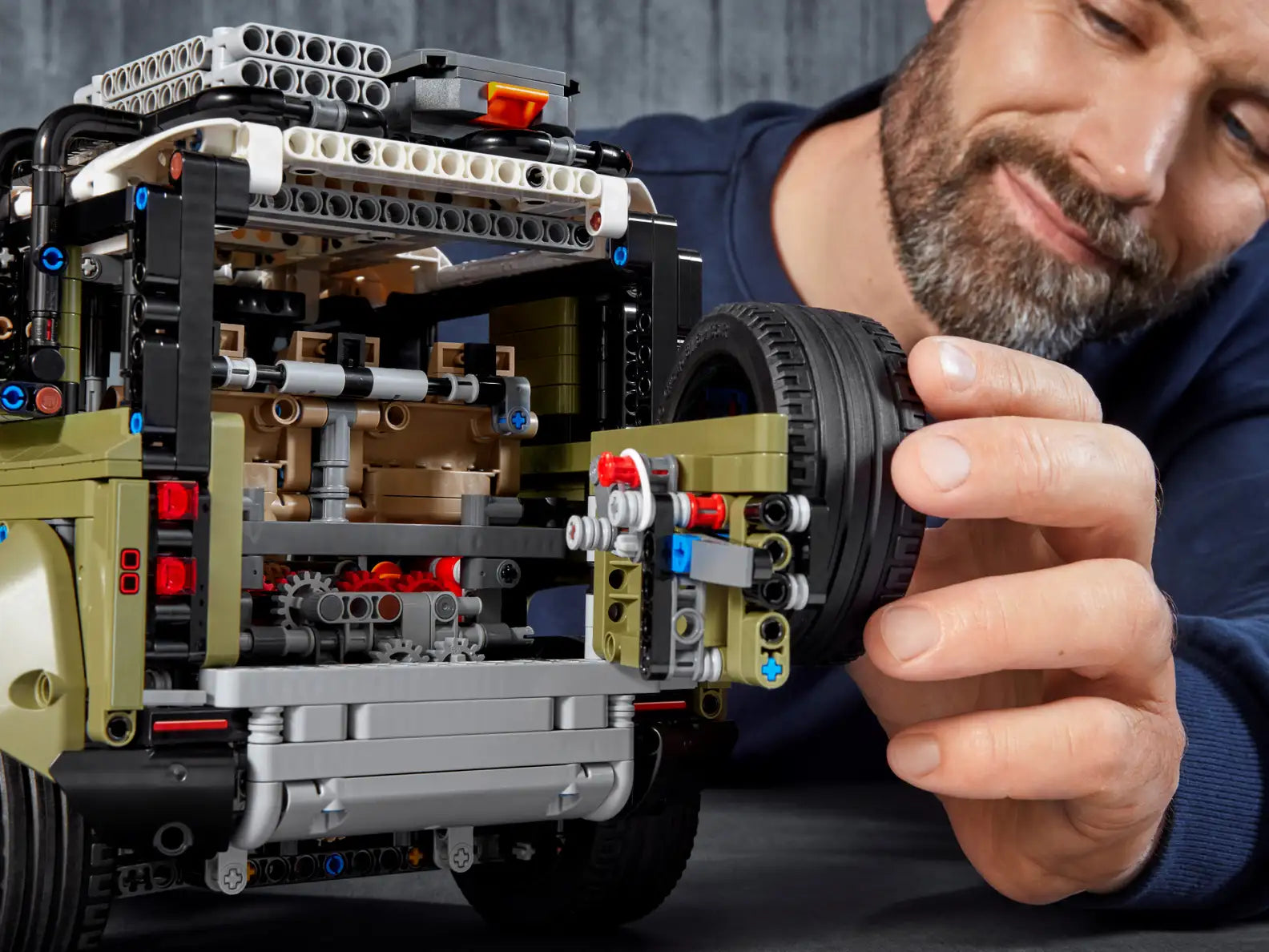 Lego Technic Land Rover Defender