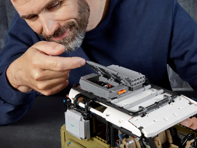 Lego Technic Land Rover Defender