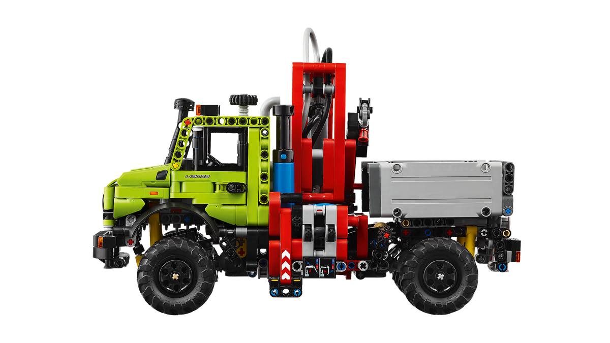 LEGO Technic Mercedes-Benz Unimog U 5023 with Crane 42242