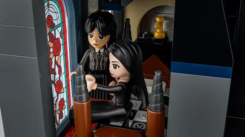 LEGO Wednesday Morticia's Cottage